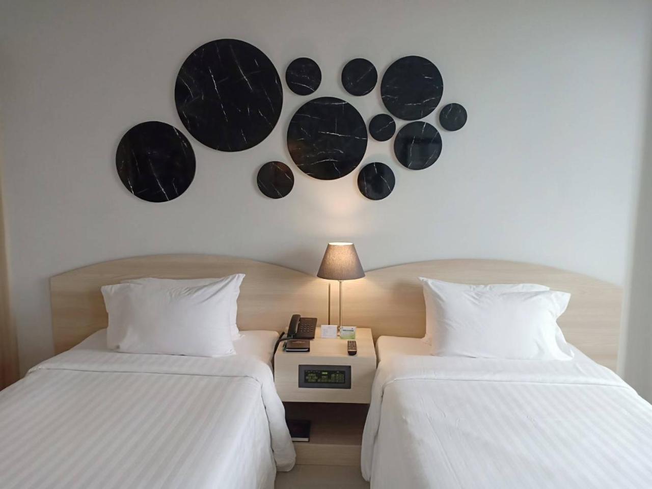 The Maruay Garden Hotel Bangkok Esterno foto
