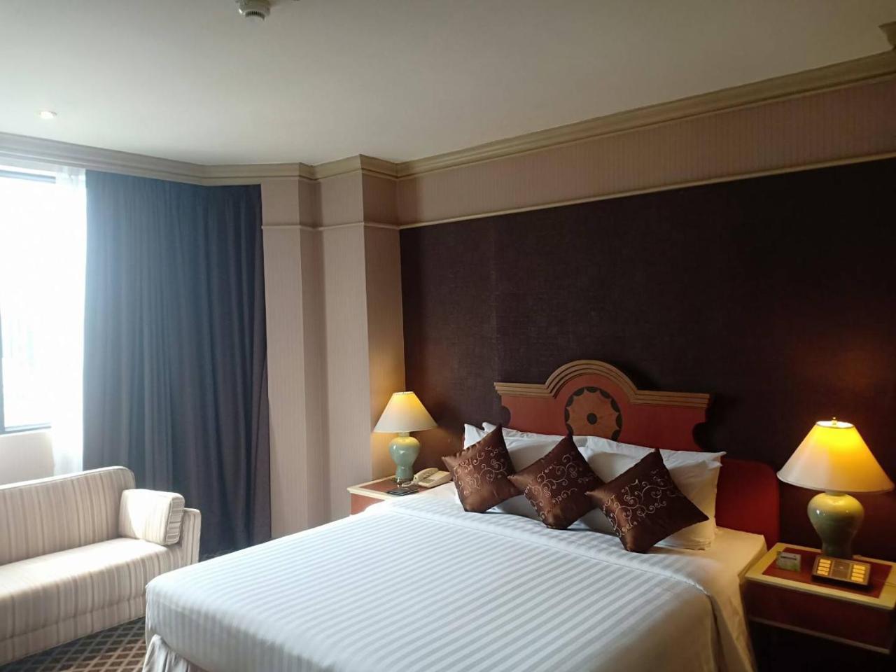 The Maruay Garden Hotel Bangkok Esterno foto