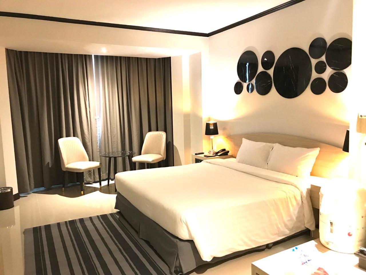 The Maruay Garden Hotel Bangkok Esterno foto