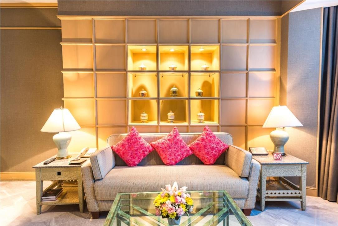 The Maruay Garden Hotel Bangkok Esterno foto
